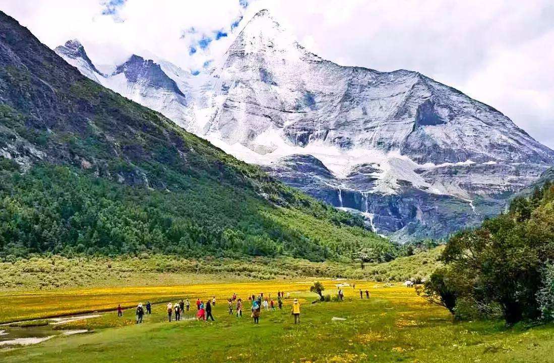 川藏線租車旅游看稻城秋景