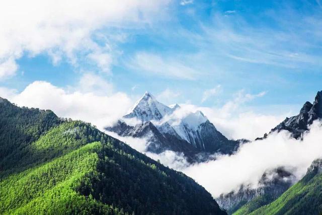 稻城亞丁遠(yuǎn)景