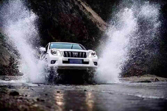 成都到川藏線旅游包車的人多嗎？