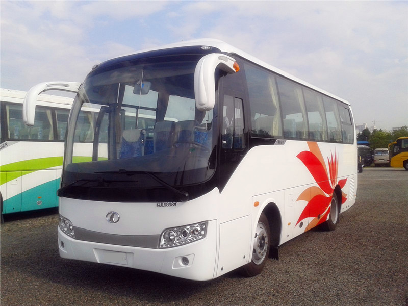 成都租大巴車公司