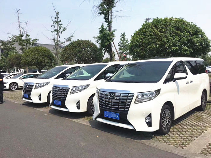 成都豐田商務(wù)車租賃