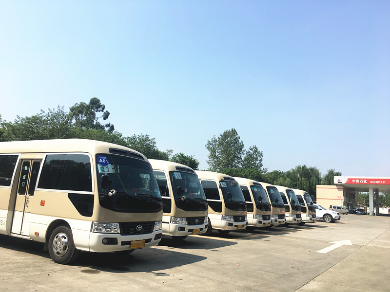 成都包車需要多少錢?里面包含什么費(fèi)用?