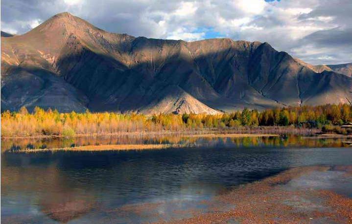 成都租車去西藏旅游貴嗎？多少錢