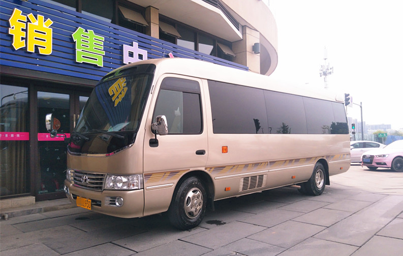 成都租車價(jià)格費(fèi)用大概是多少