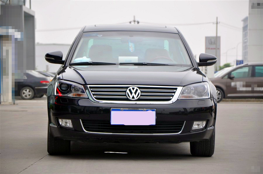 成都租轎車一天帶司機(jī)多少錢