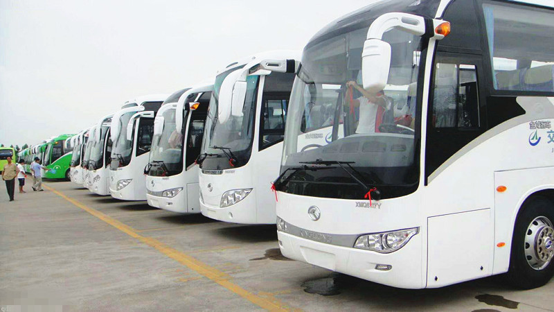 成都租大巴車一天多少錢