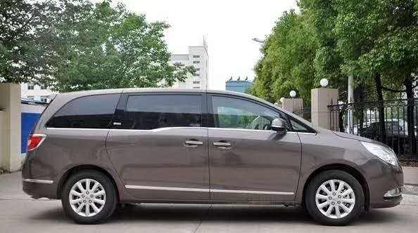 成都租7座商務(wù)車(chē)