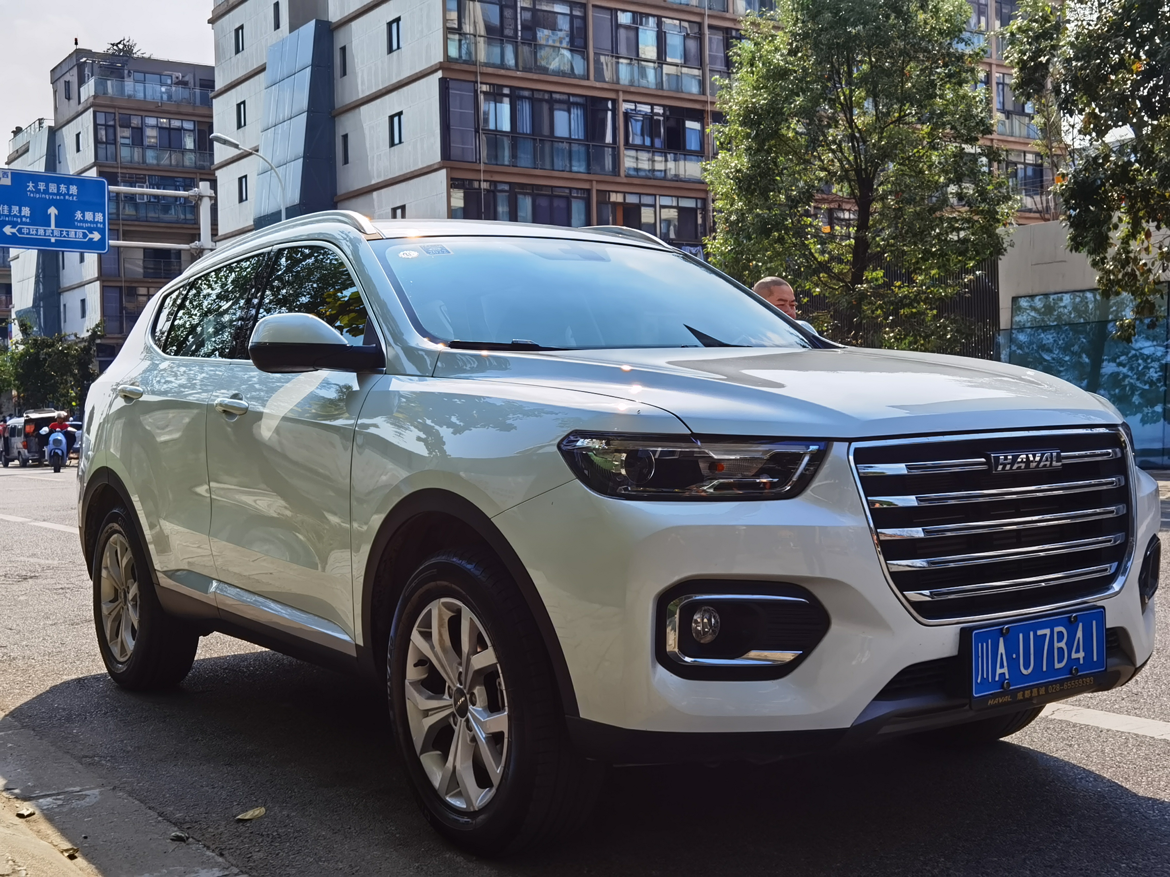 每月成都租車進(jìn)藏價(jià)格表價(jià)目表明細(xì)