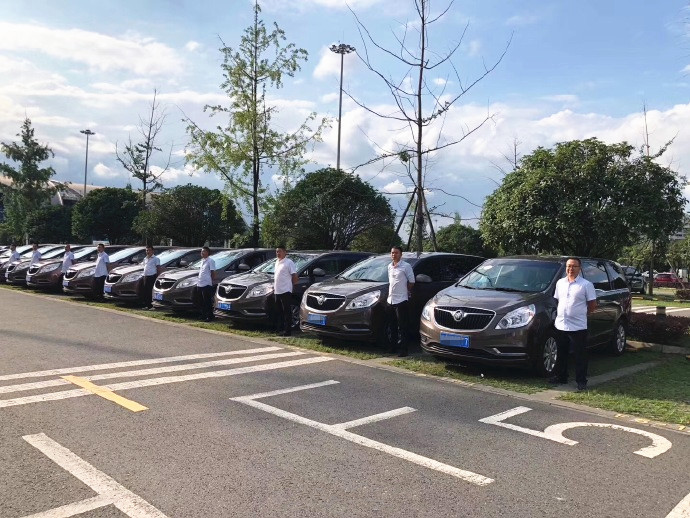 成都元旦租商務(wù)車