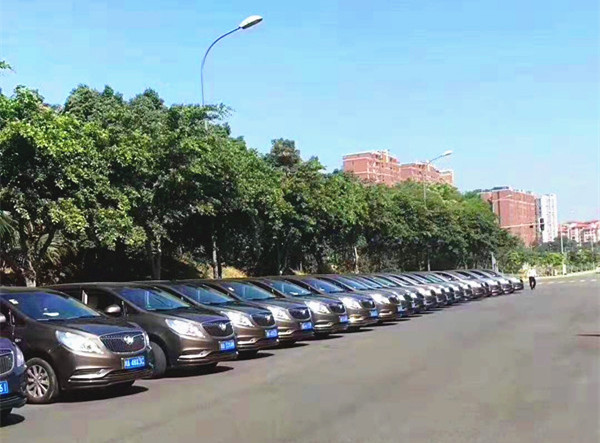 成都接送機(jī)租車