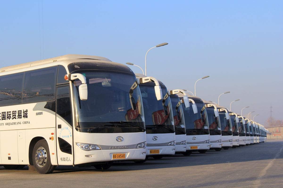 成都商務(wù)租車，成都機場接送租車，成都租車哪家便宜