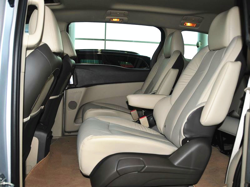 成都租商務車別克商務GL8