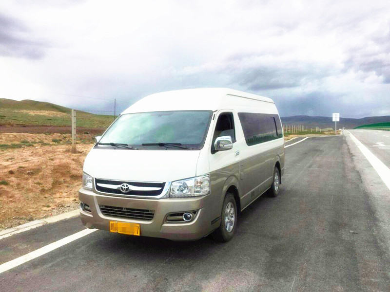 成都租車應該怎么租，中巴車大巴車租賃