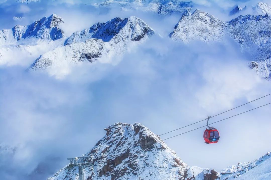 成都包車去旅游達(dá)古冰川