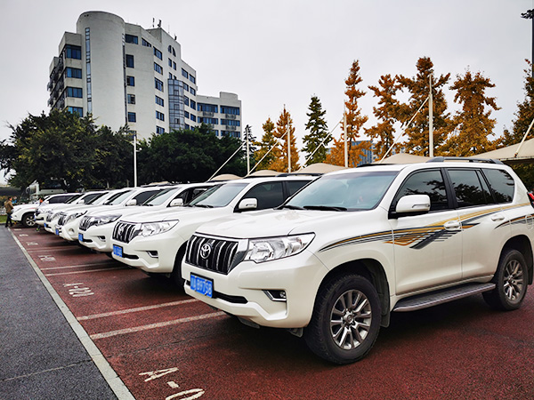 成都越野車(chē)租賃 成都越野車(chē)租賃