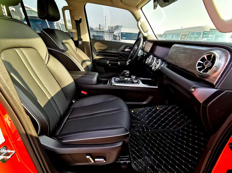 成都租坦克越野車(chē) 成都租坦克越野車(chē)