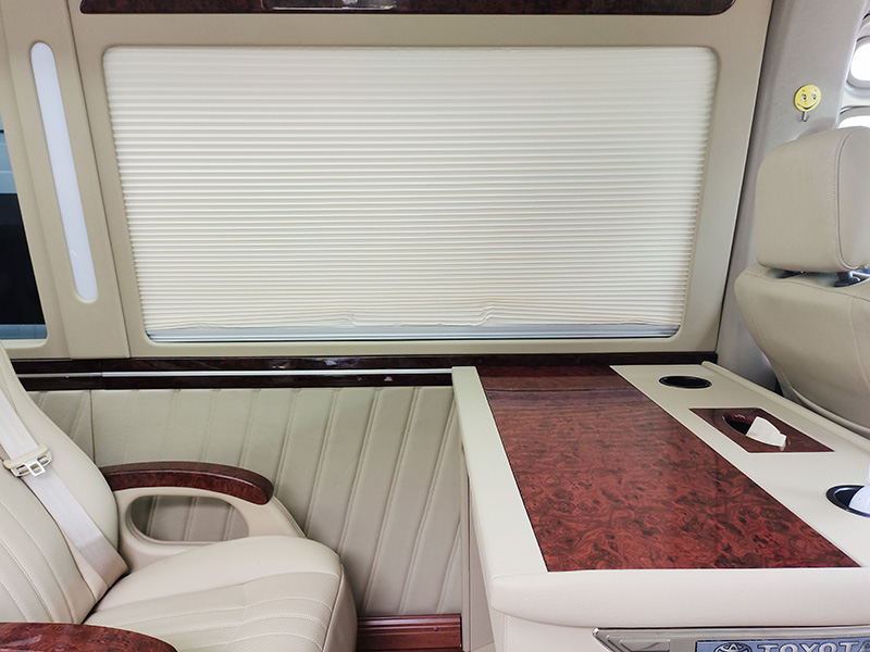 成都考斯特汽車租賃